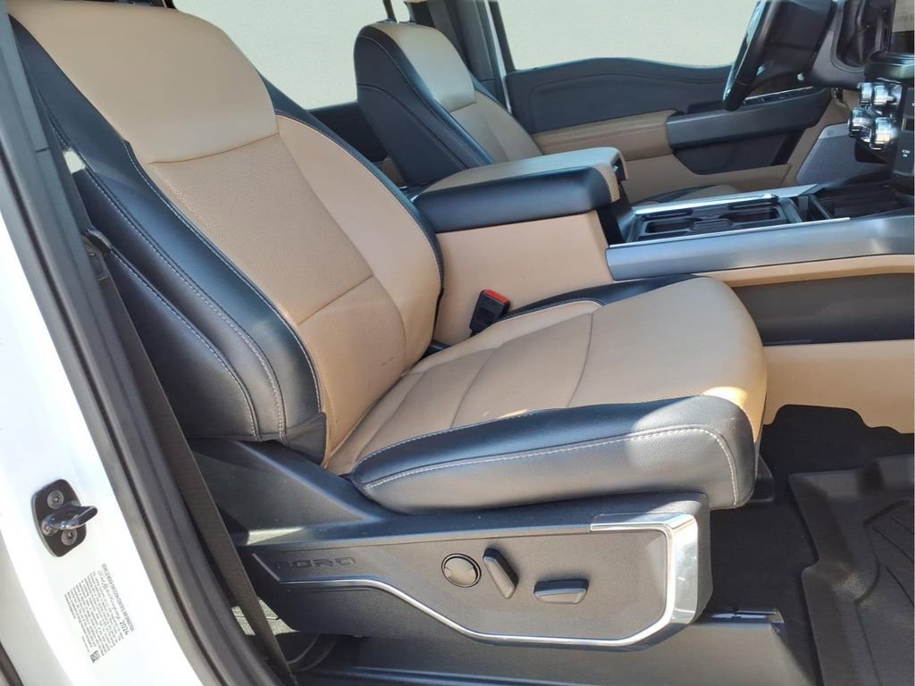 Used 2024 Ford F450 Lariat w/ FX4 Off-Road Package image 15