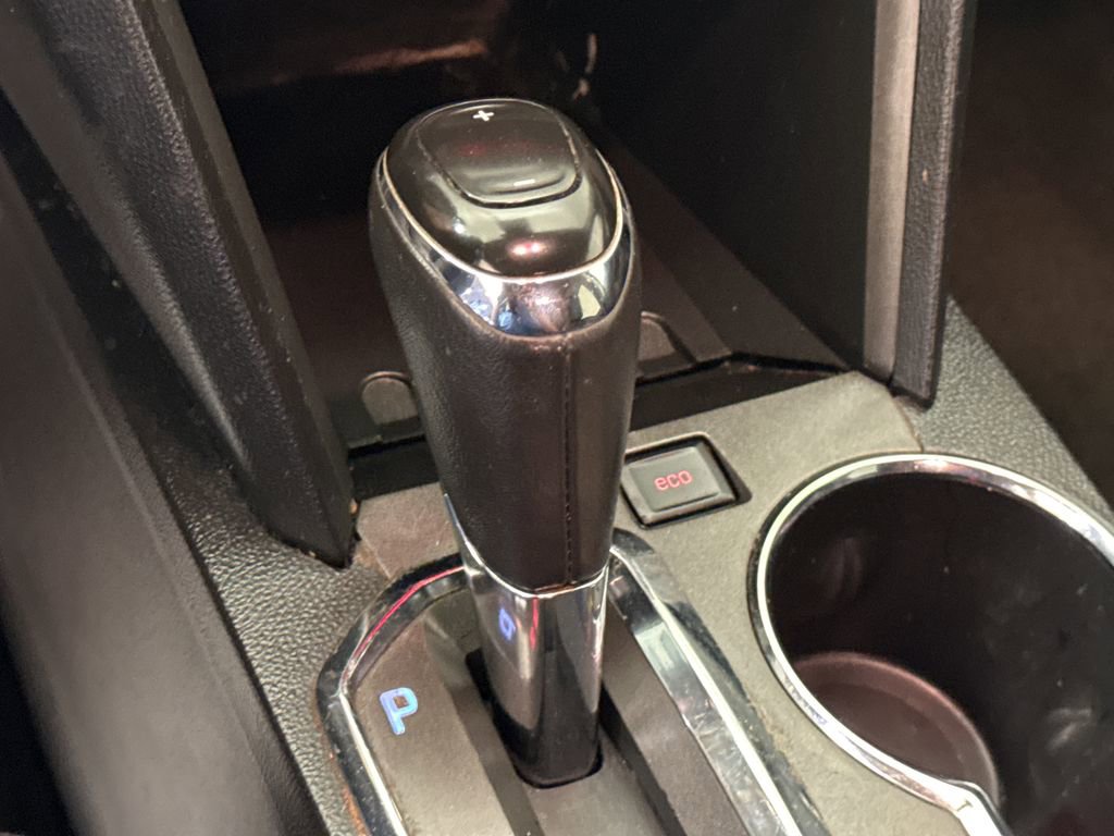 Used 2017 GMC Terrain SLE image 27