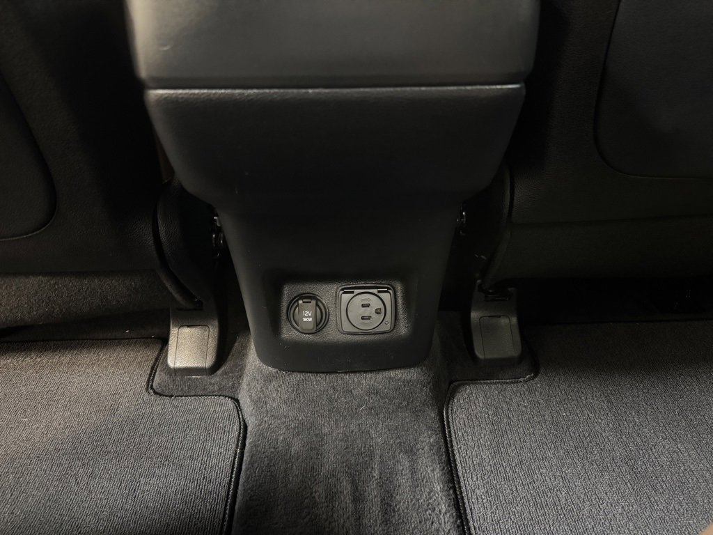 Used 2022 Kia Telluride SX w/ SX Prestige Package image 18