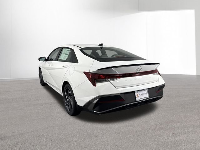 Used 2025 Hyundai Elantra Sport FWD image 38