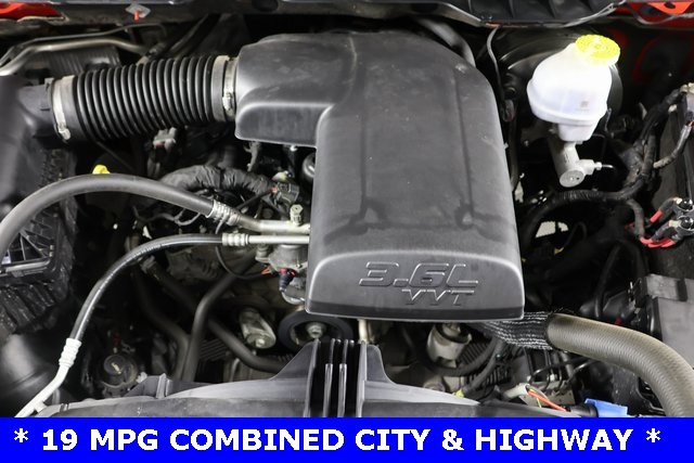 Used 2022 RAM 1500 Classic SLT image 21