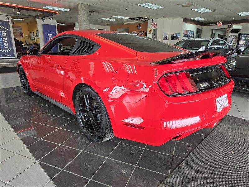 Used 2017 Ford Mustang Coupe RWD image 6
