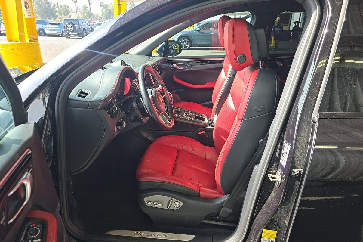 Used 2020 Porsche Macan S AWD/4WD image 5