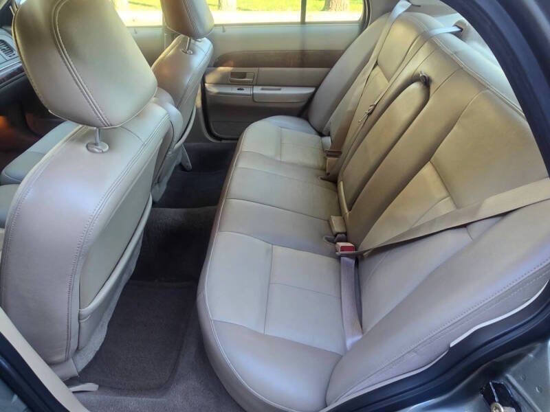 Used 2004 Mercury Grand Marquis GS RWD image 14