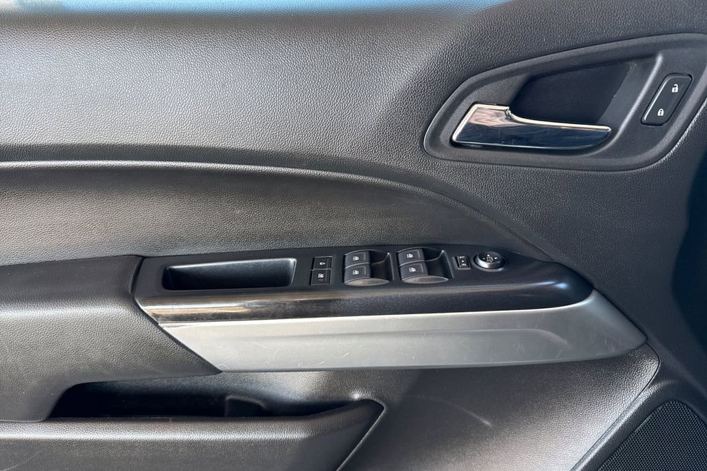 Used 2022 Chevrolet Colorado ZR2 w/ Colorado ZR2 Bison Edition image 17