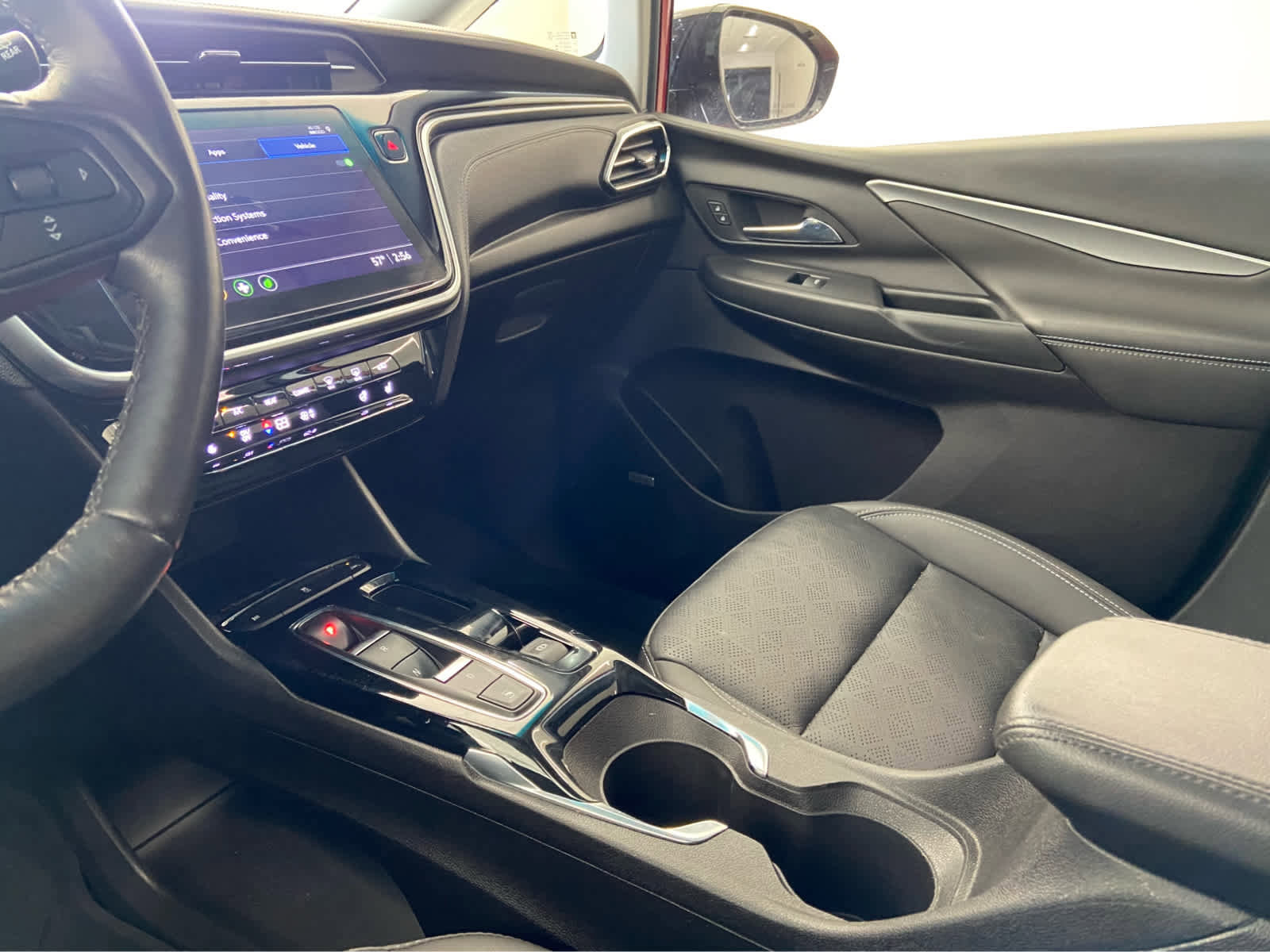 Used 2023 Chevrolet Bolt LT w/ Infotainment Package image 39