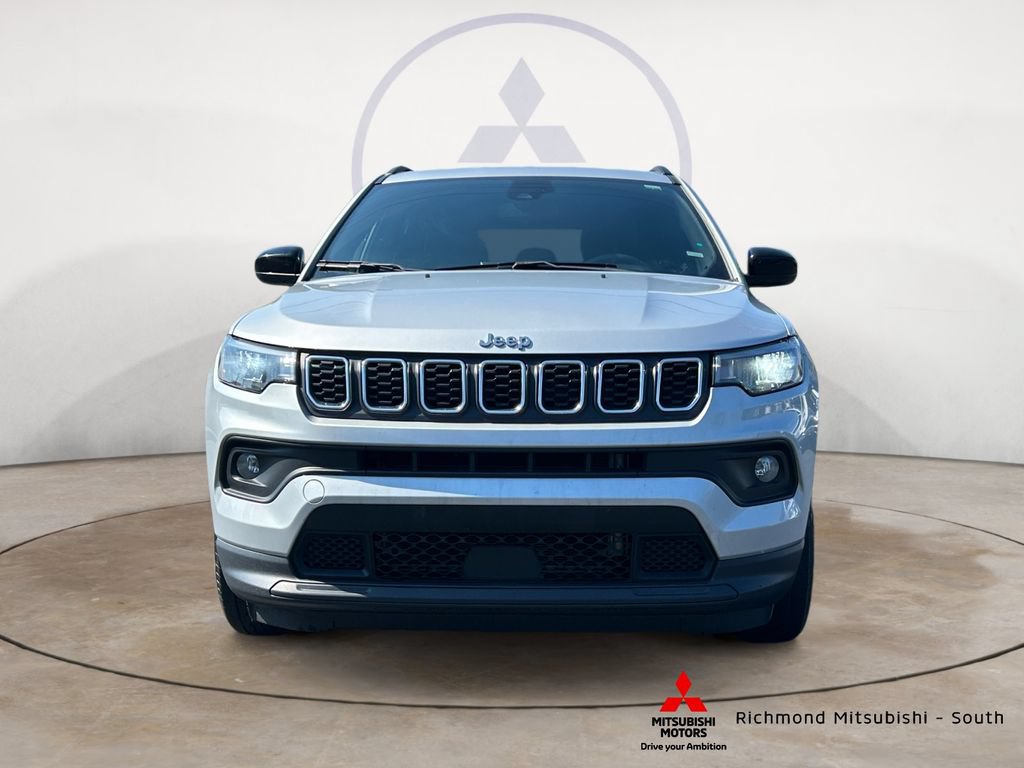Used 2024 Jeep Compass Latitude AWD/4WD image 8