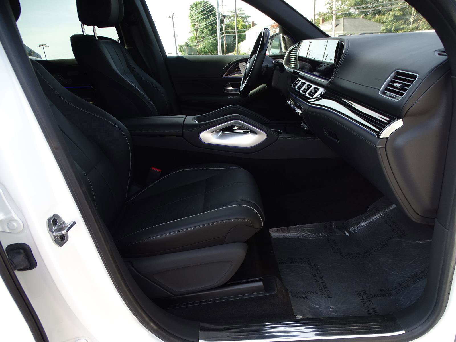 Used 2023 Mercedes-Benz Maybach GLS 600 4MATIC image 21