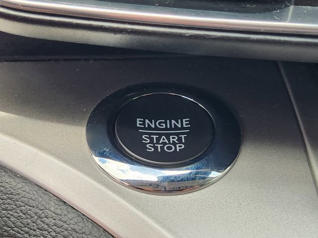 Used 2022 Ford Explorer XLT w/ Equipment Group 202A RWD image 20