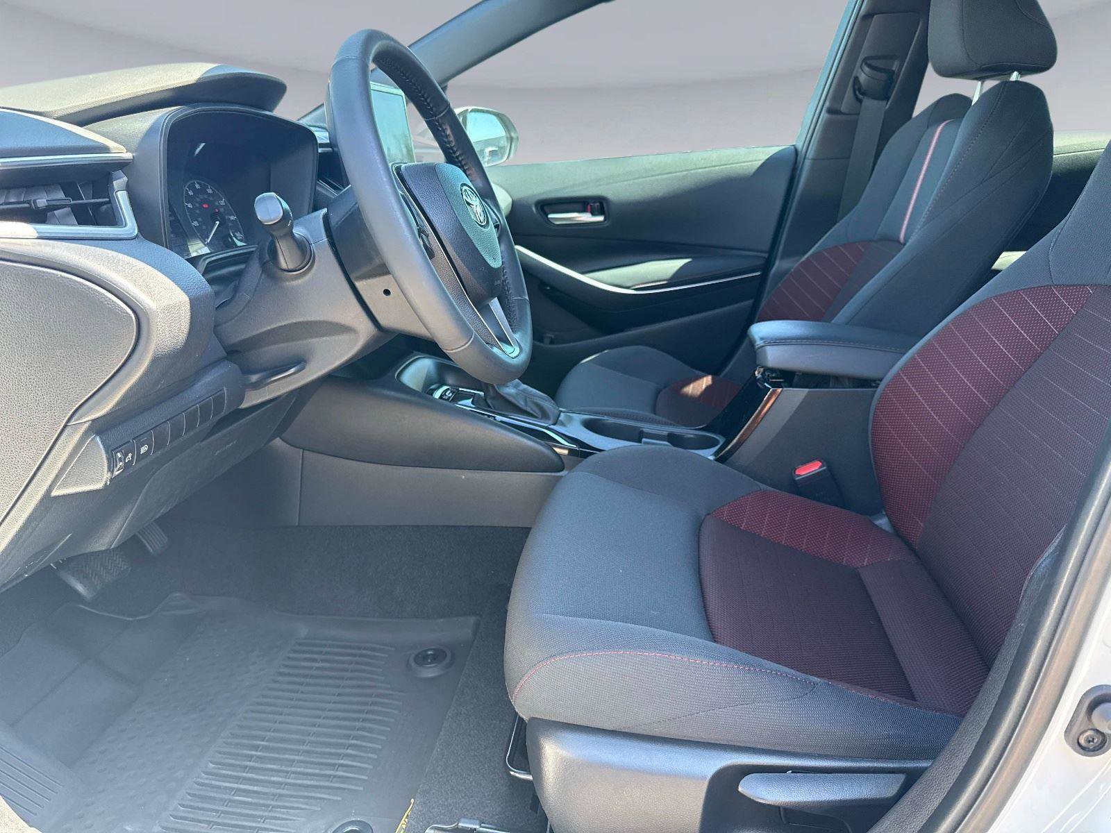 Used 2023 Toyota Corolla SE image 18