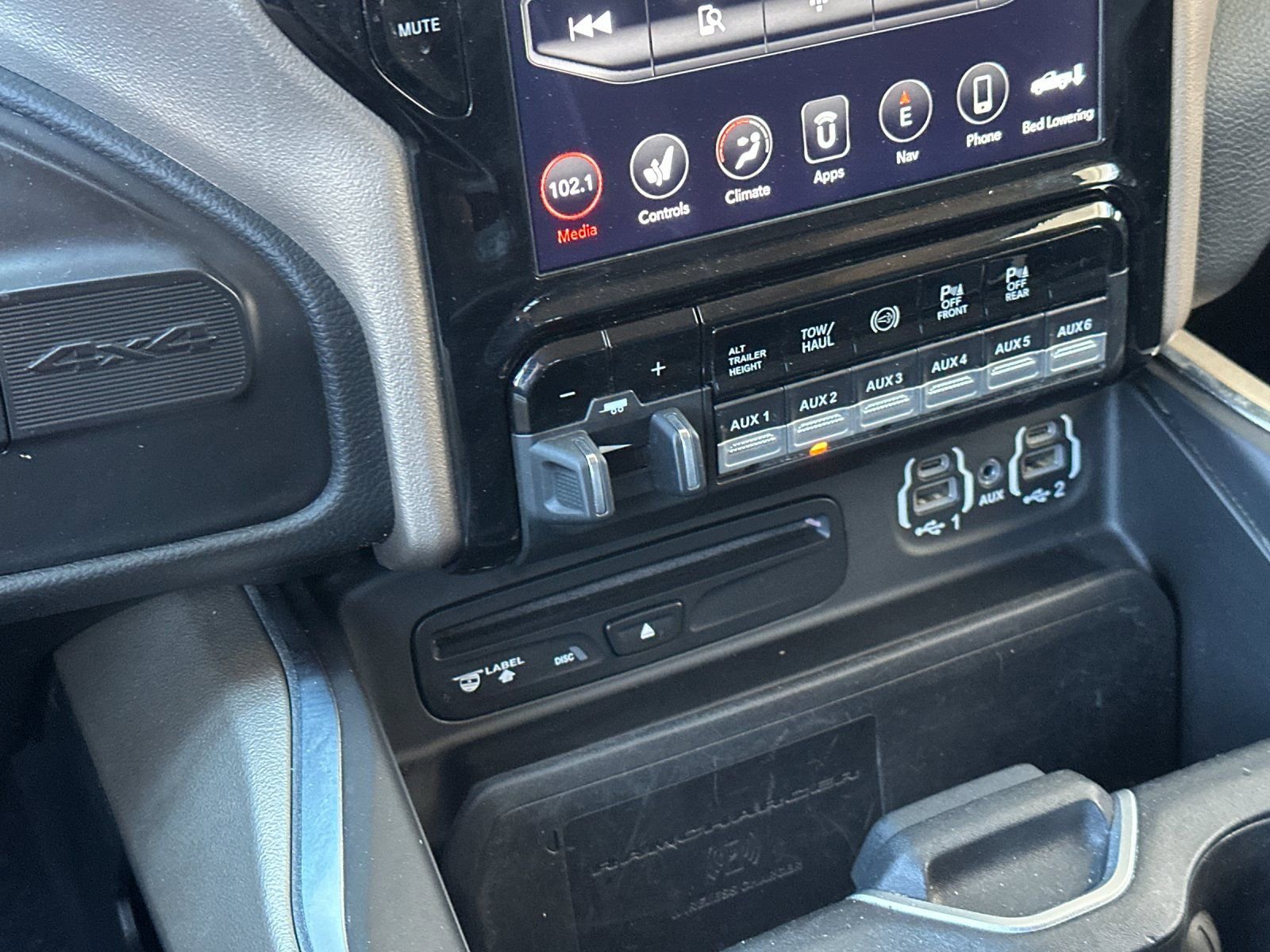 Used 2019 RAM 3500 Laramie image 20