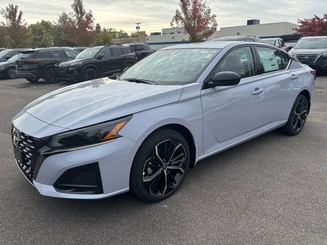 New 2025 Nissan Altima 2.5 SR w/ SR Premium Package AWD/4WD image 1