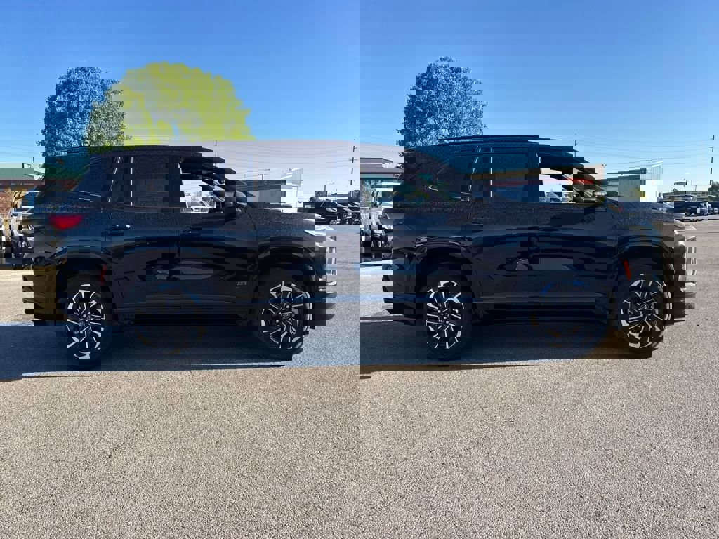 New 2026 Buick Enclave Sport Touring w/ Power Package image 7