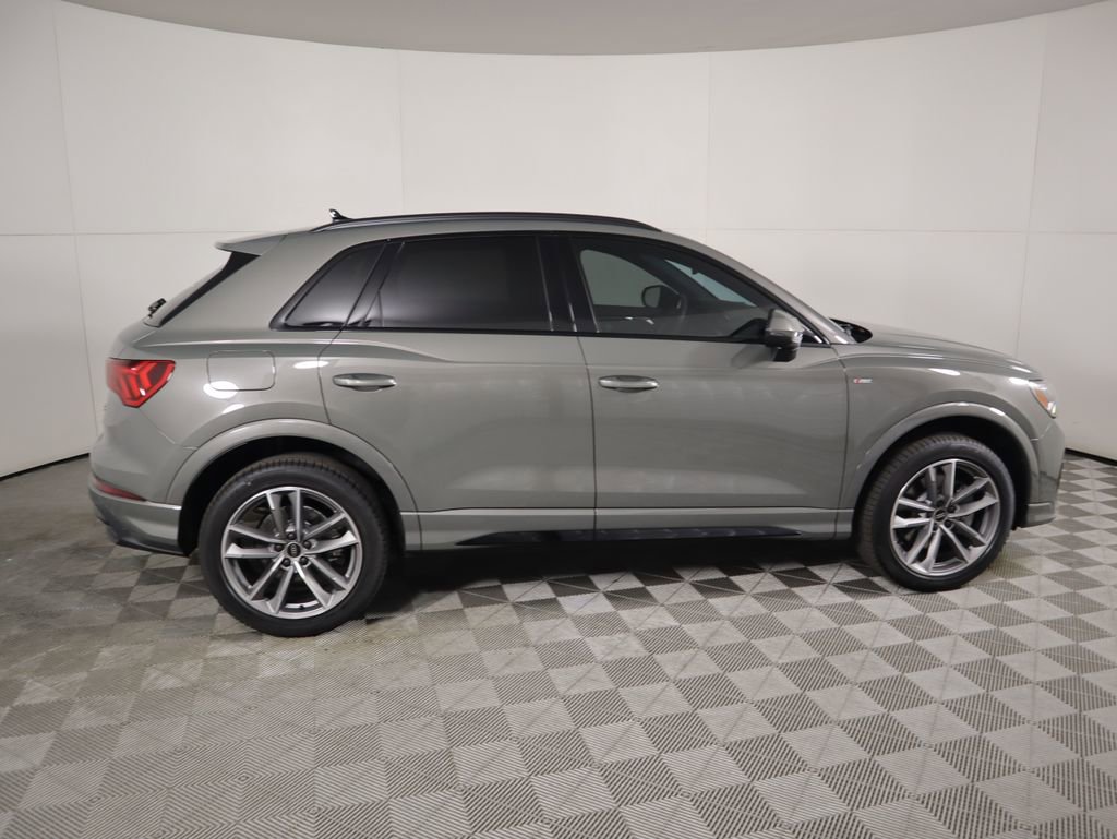 Used 2025 Audi Q3 2.0T Premium w/ Convenience Package image 5