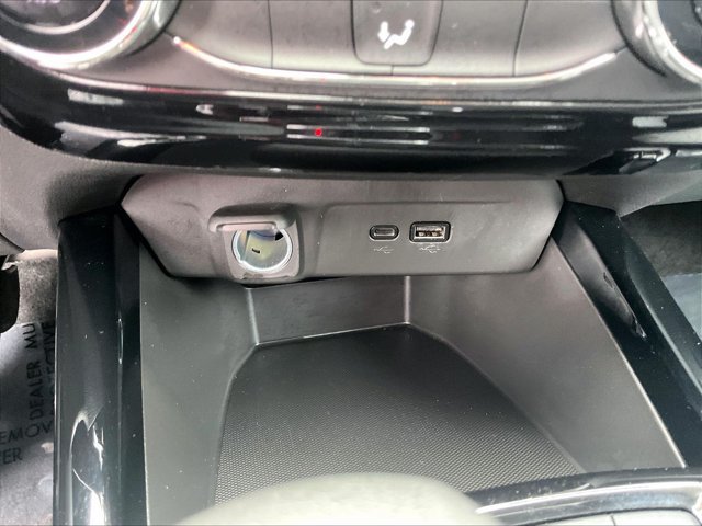 Certified 2025 Chevrolet Trax LT w/ LPO, Blackout Package FWD image 25