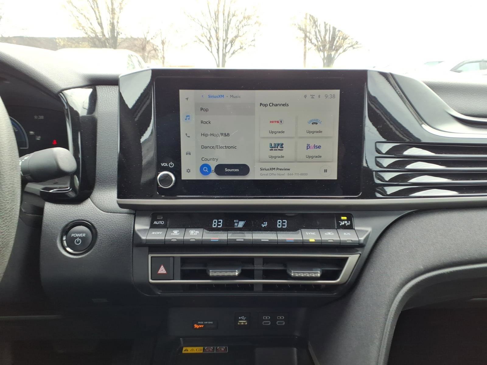 Used 2025 Toyota Camry LE image 11