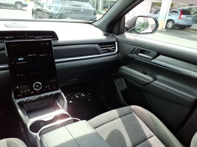 Used 2025 GMC Terrain Elevation AWD/4WD image 19