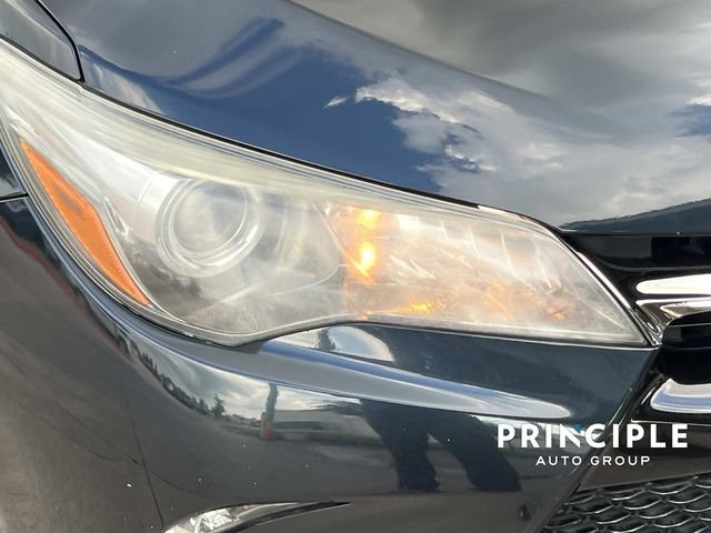 Used 2016 Toyota Camry SE FWD image 9