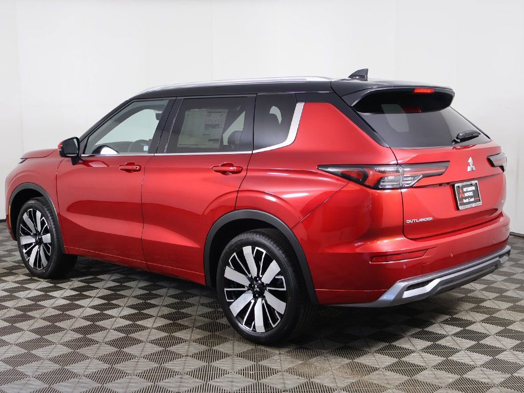 New 2025 Mitsubishi Outlander SEL image 13