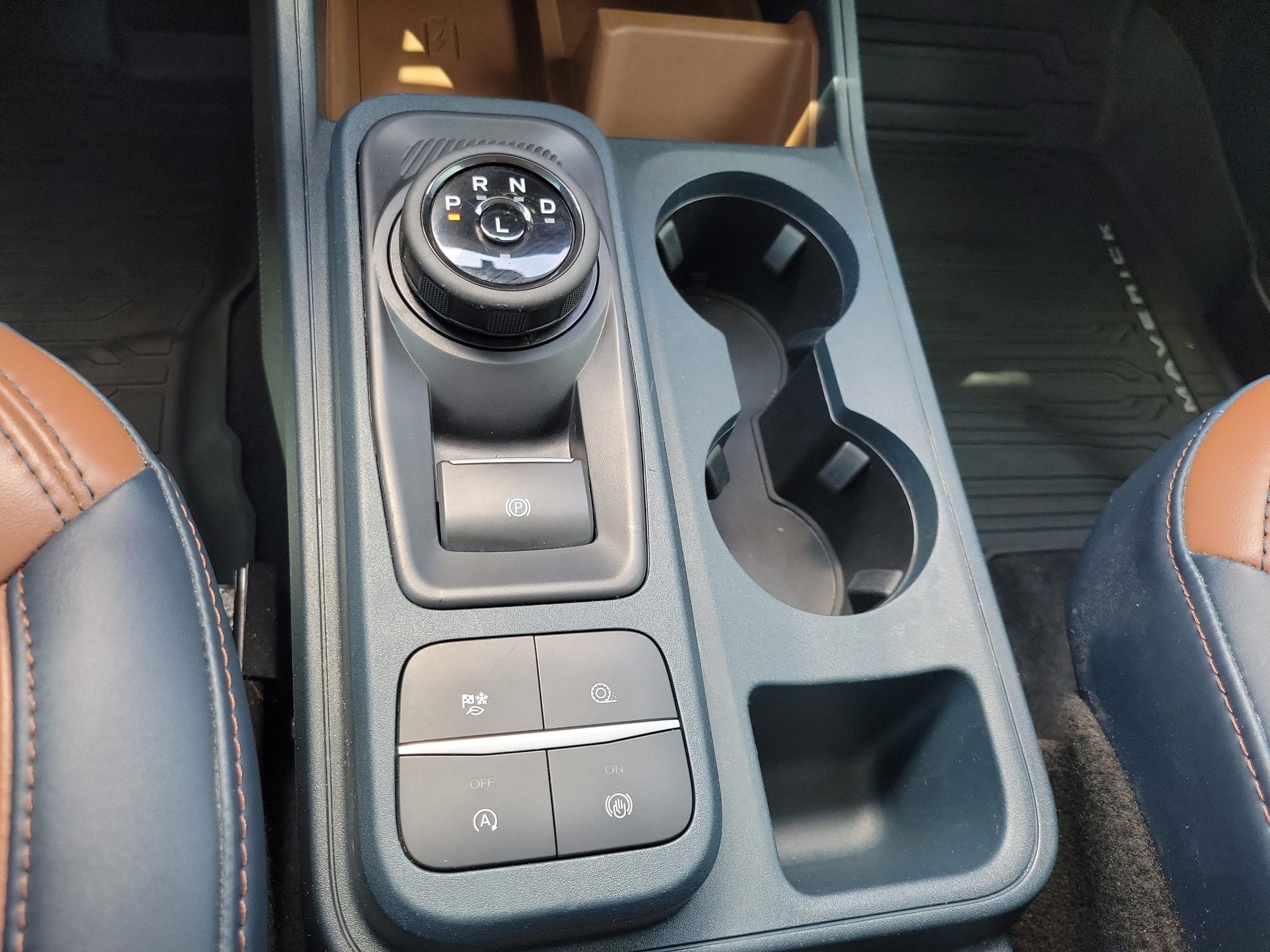 Used 2022 Ford Maverick Lariat w/ Lariat Luxury Package FWD image 30