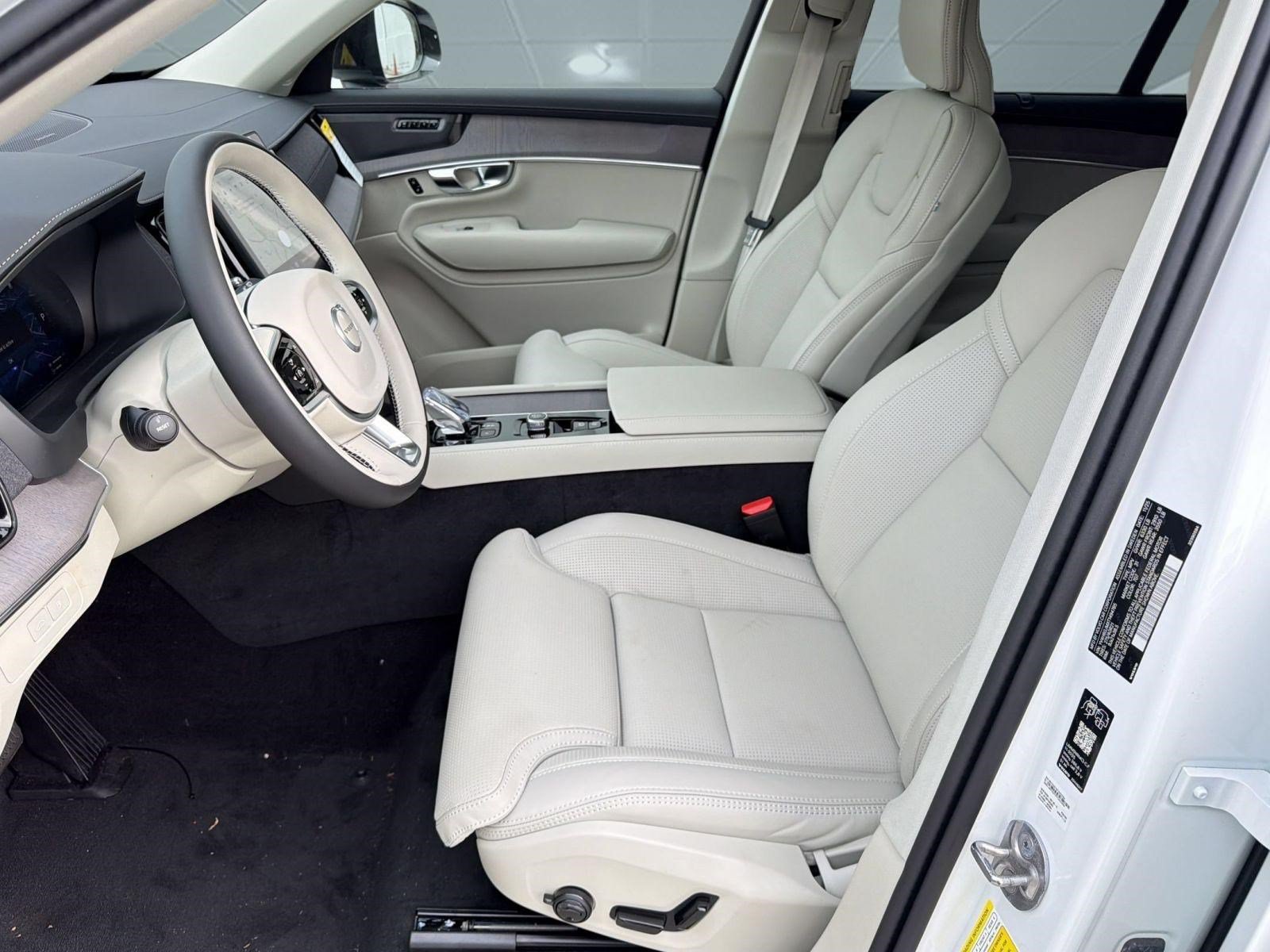 Used 2026 Volvo XC90 T8 Ultra w/ Protection Package Premier AWD/4WD image 5