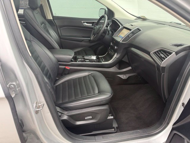 Used 2019 Ford Edge SEL w/ Equipment Group 201A AWD/4WD image 22