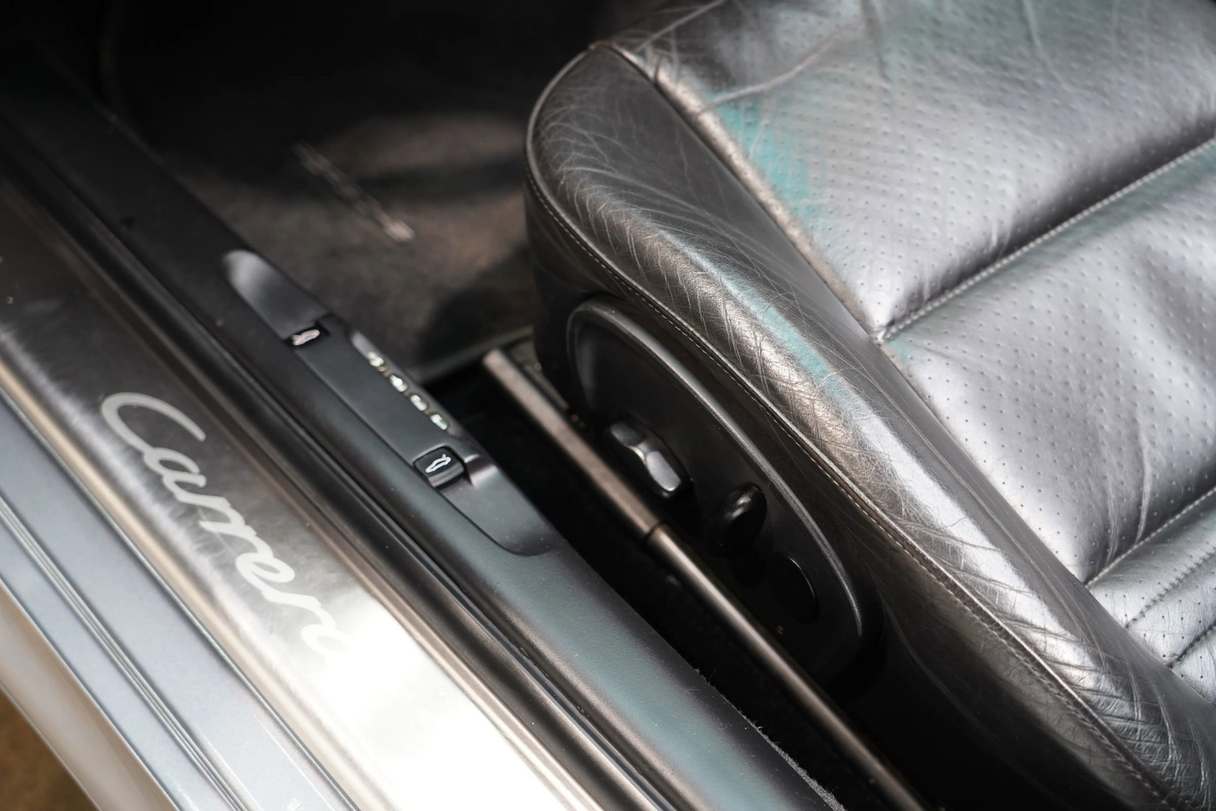 Used 2005 Porsche 911 Carrera 4S image 46