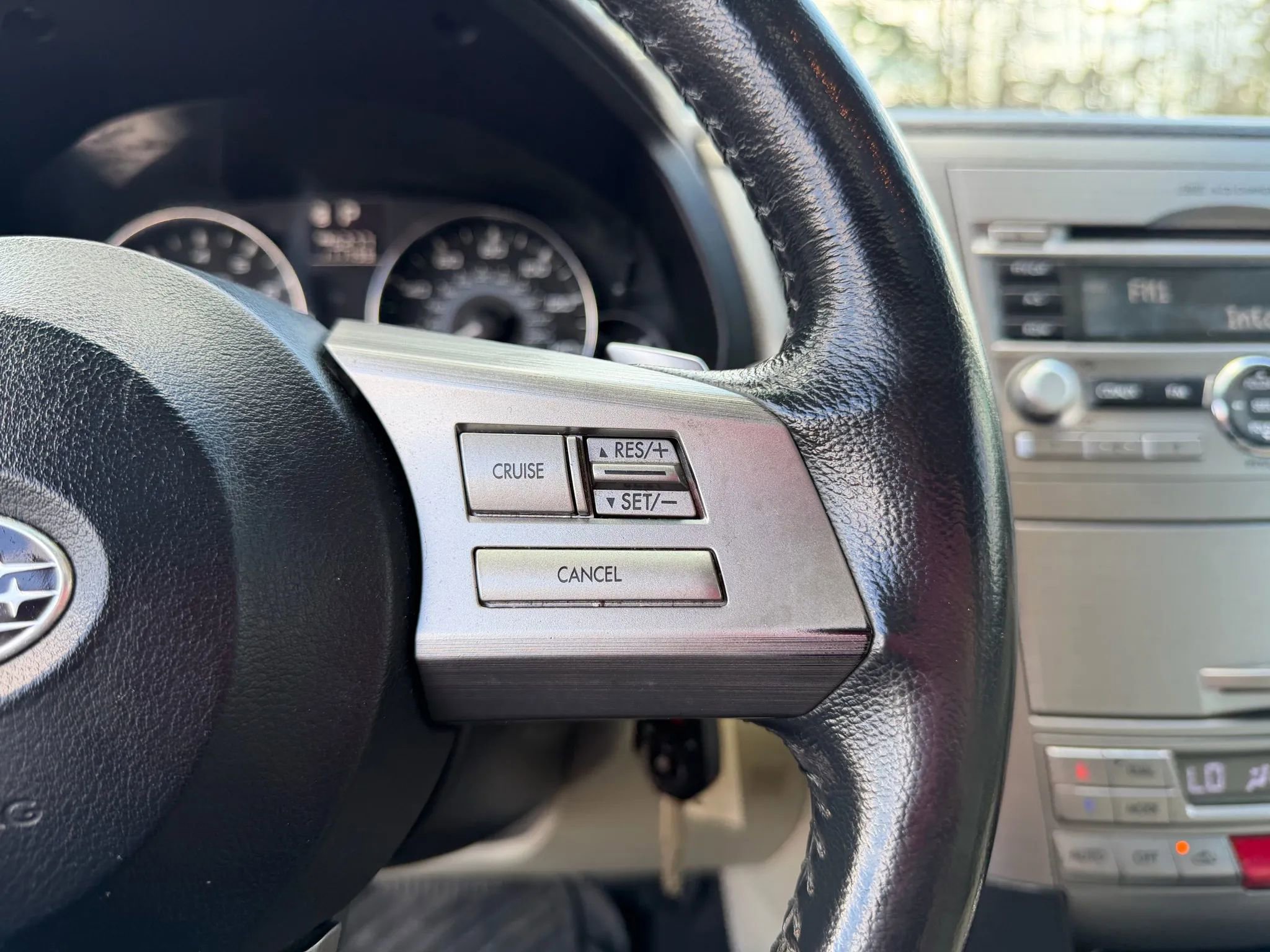 Used 2010 Subaru Outback 2.5i Limited image 16