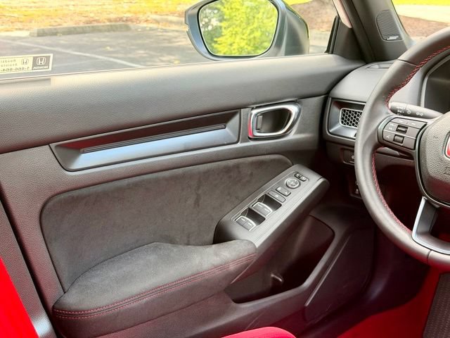 Used 2025 Honda Civic Type R image 19