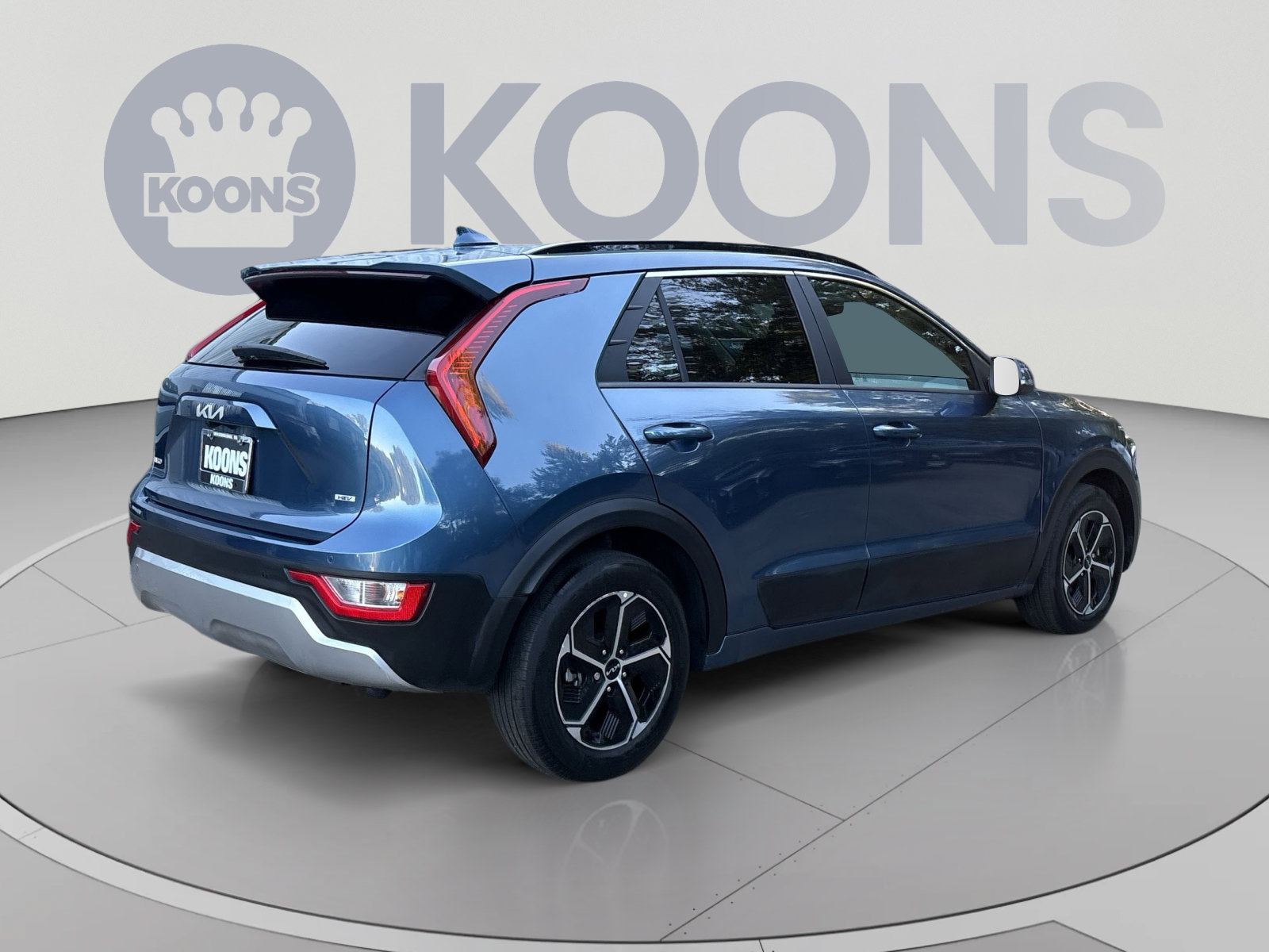 Used 2025 Kia Niro EX FWD image 7