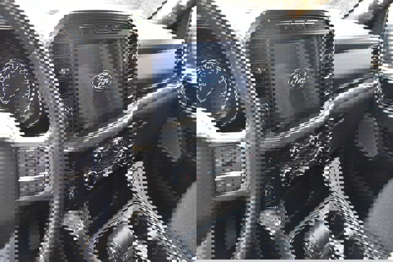 Certified 2022 Ford F150 XLT w/ Equipment Group 302A High image 8