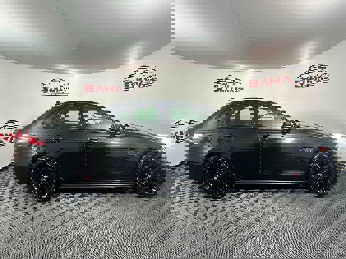 Used 2022 Jaguar XF R-Dynamic SE image 9