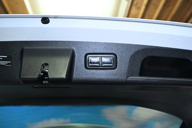 Used 2025 Kia Telluride EX w/ EX Captain's Chair Package image 44