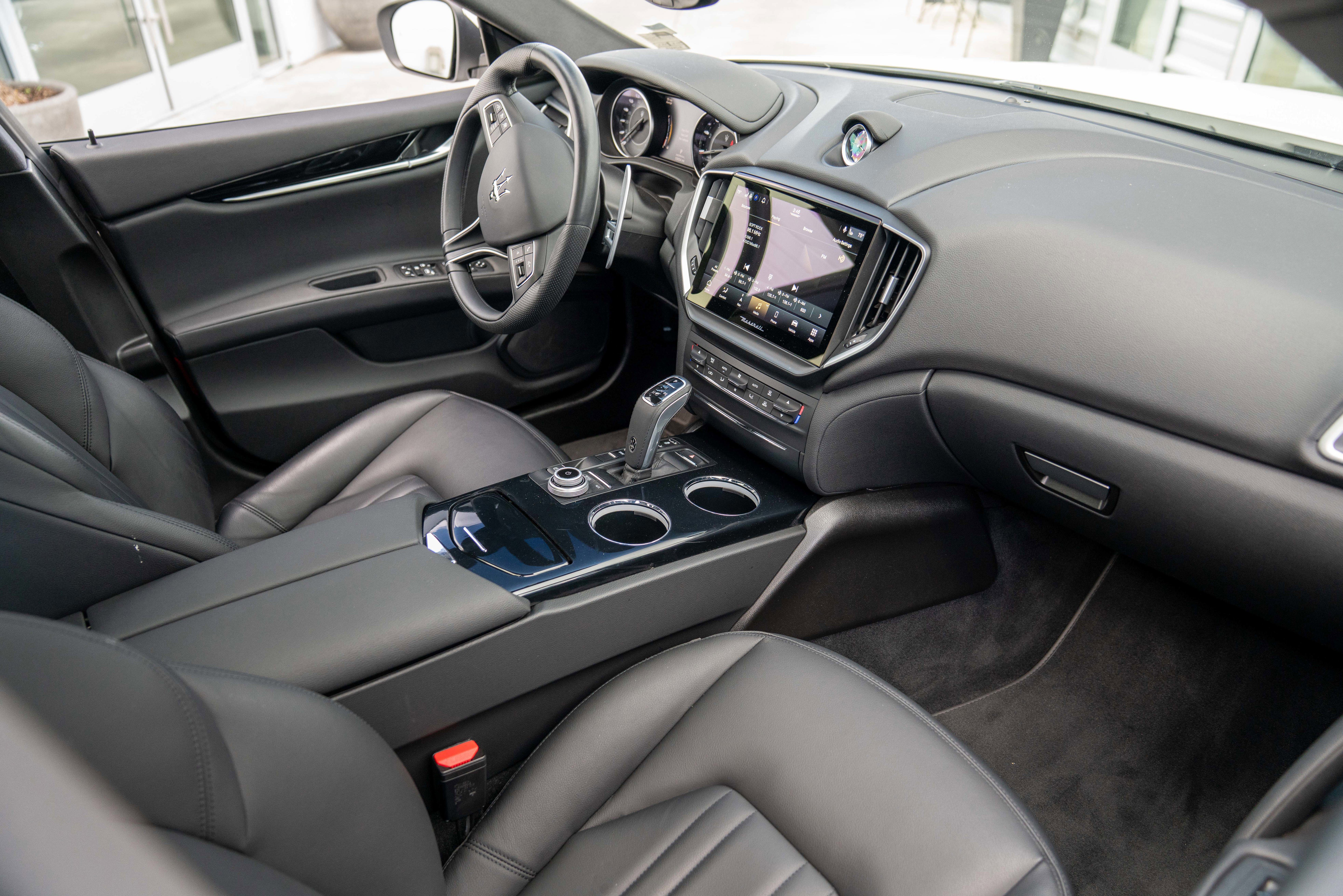 Used 2022 Maserati Ghibli Modena image 6