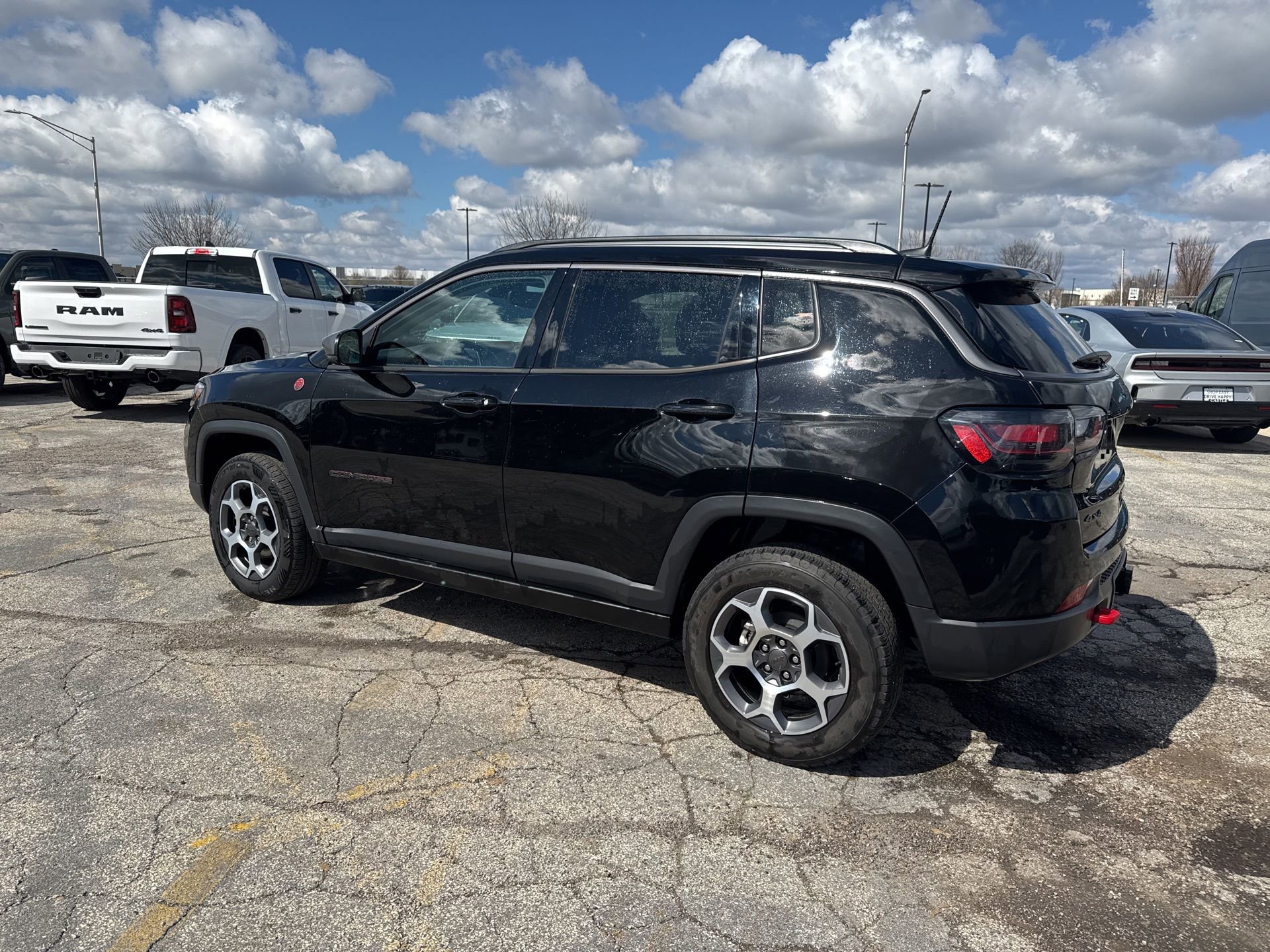 Used 2022 Jeep Compass Trailhawk w/ Trailhawk Elite Group image 8