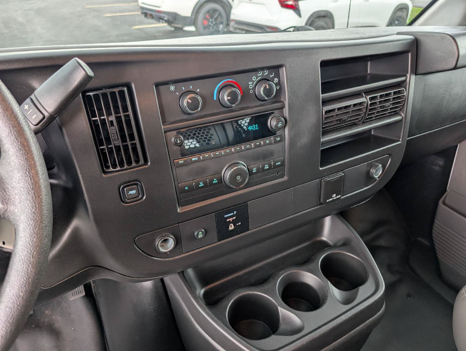Used 2018 Chevrolet Express 2500 w/ Driver Convenience Package RWD image 14