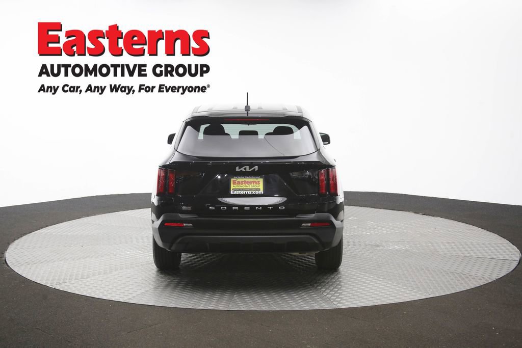 Used 2022 Kia Sorento LX FWD image 36