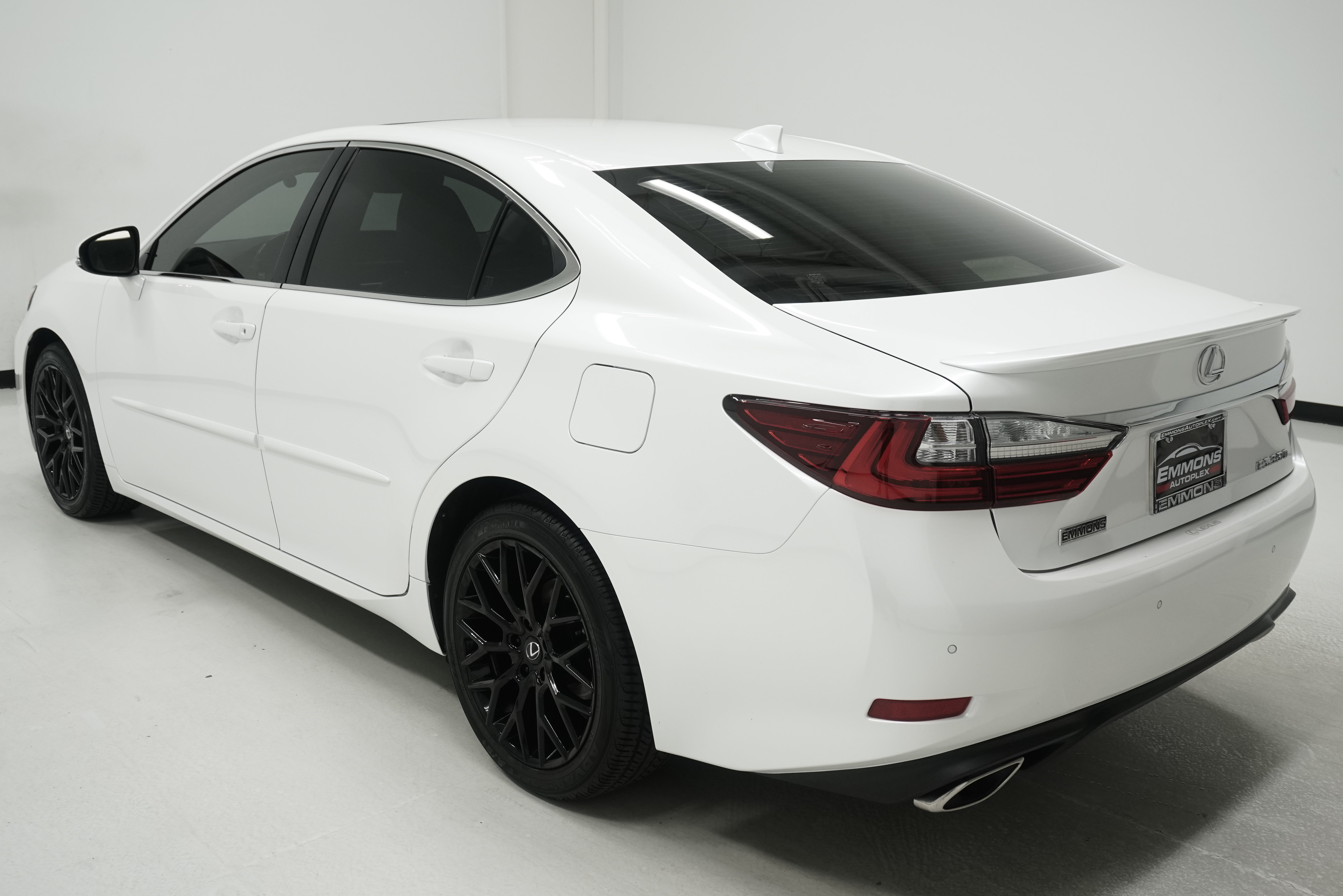 Used 2017 Lexus ES 350 w/ Luxury Package FWD image 6