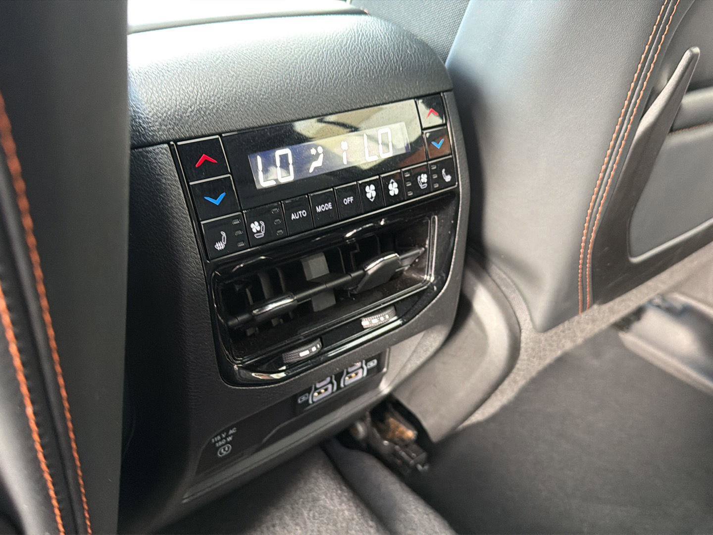 Used 2024 Jeep Grand Cherokee L Summit AWD/4WD image 13