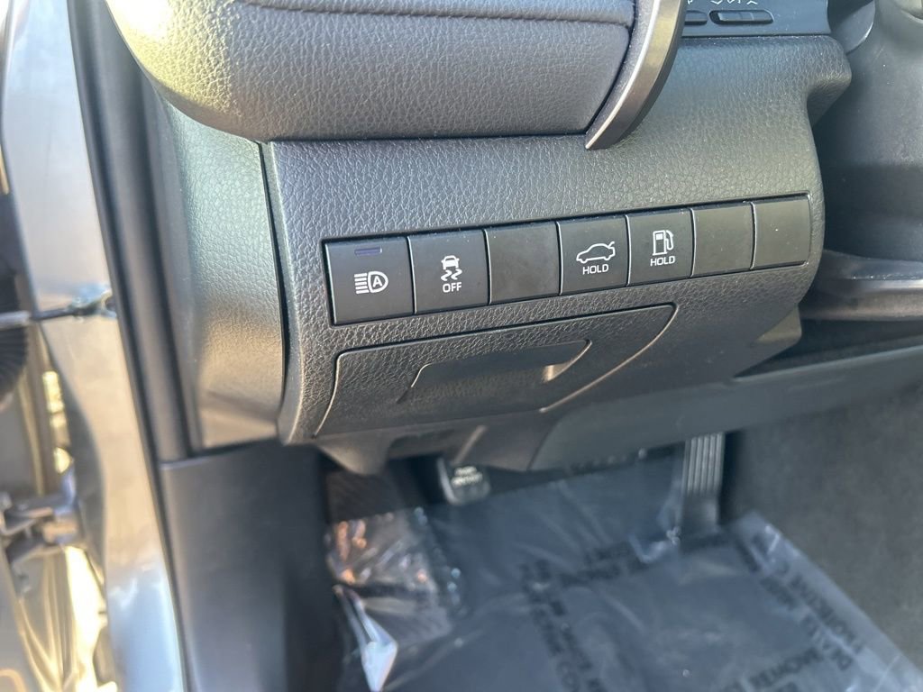 Used 2024 Toyota Camry LE image 30