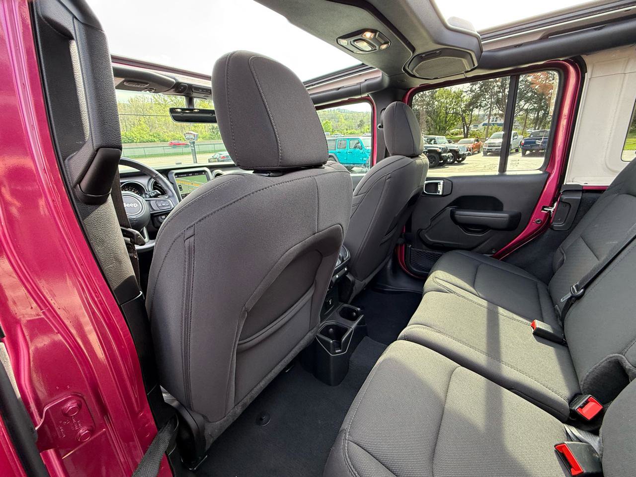 Used 2022 Jeep Wrangler Unlimited Sport w/ Sun And Sound Package AWD/4WD image 29