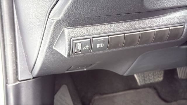 Certified 2025 Toyota Corolla LE FWD image 15
