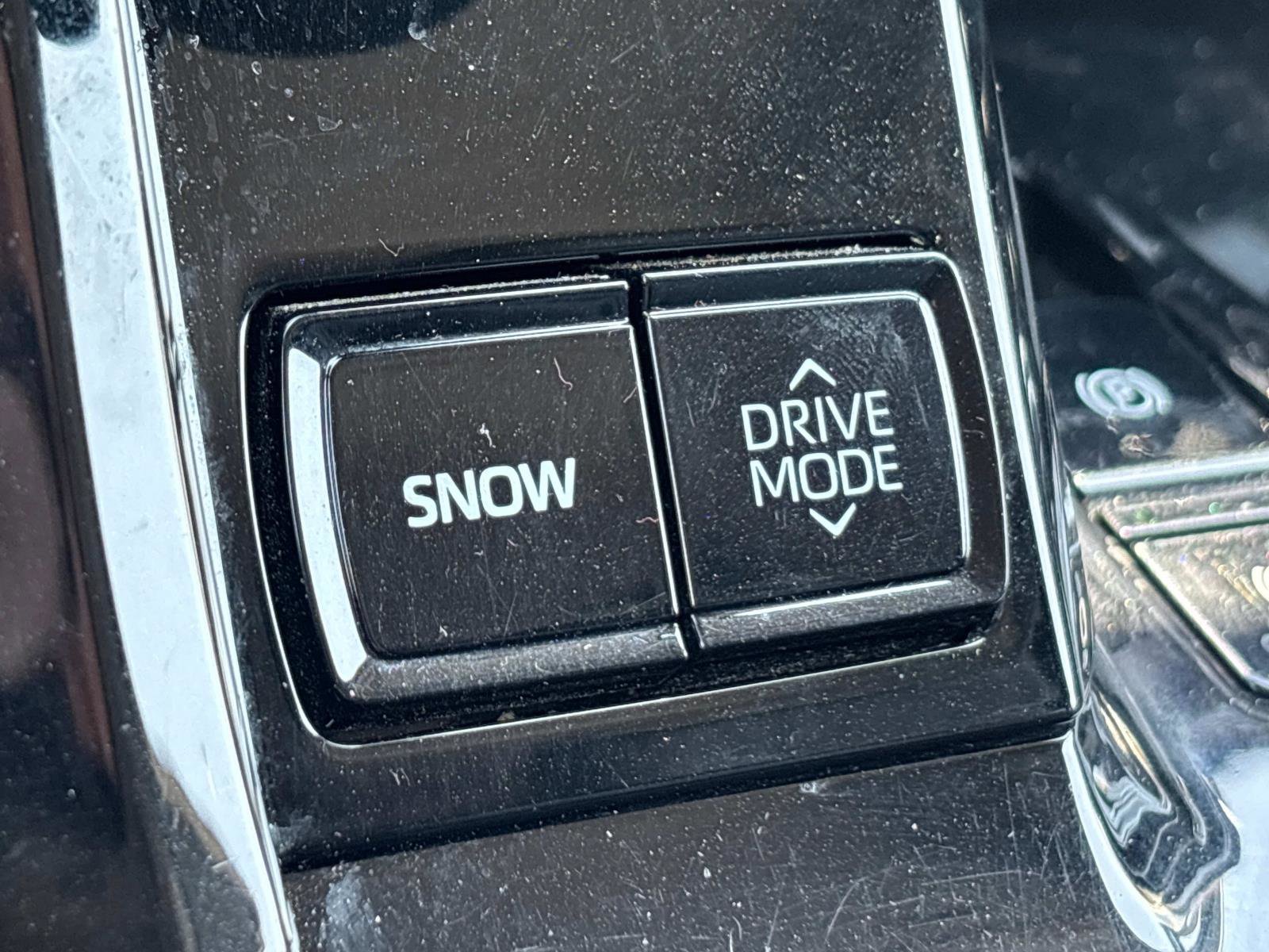 Used 2024 Toyota Mirai w/ Advanced Technology Package image 16