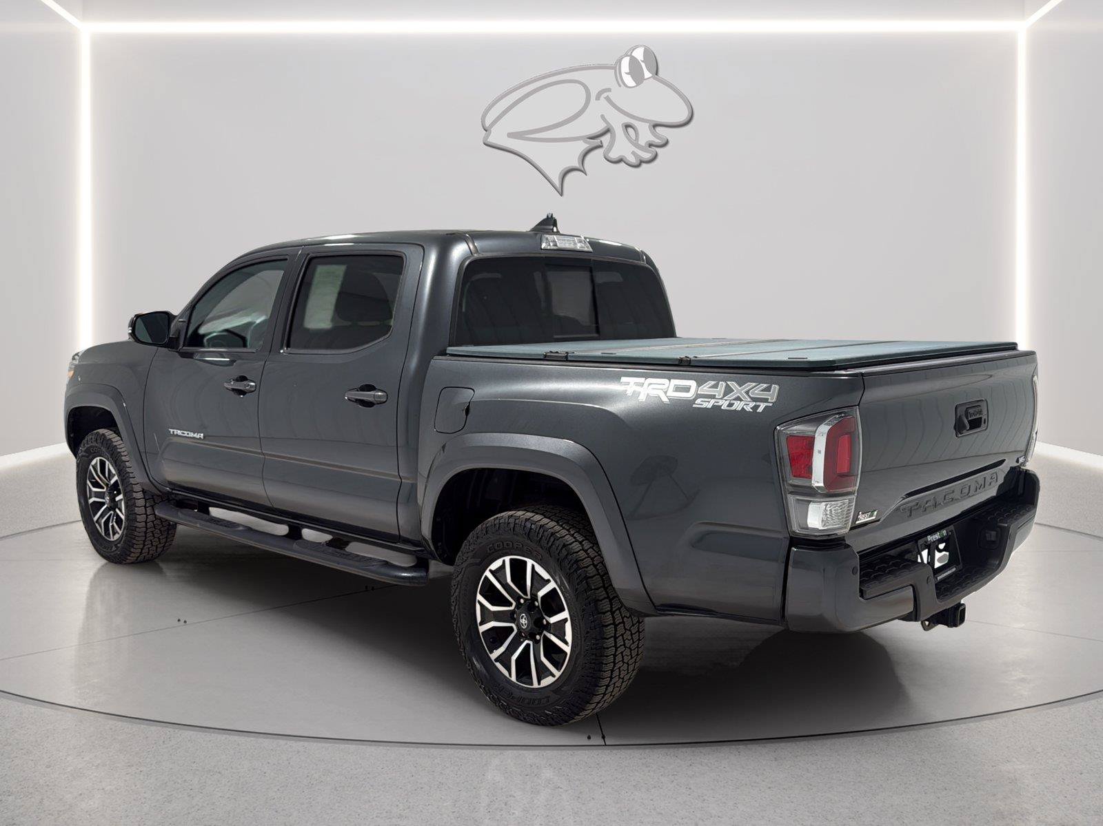 Used 2021 Toyota Tacoma TRD Sport w/ Technology Package AWD/4WD image 3