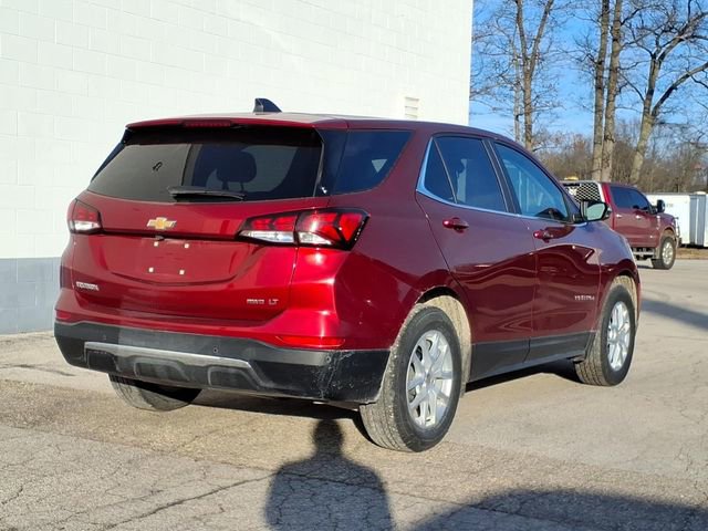 Used 2024 Chevrolet Equinox LT image 3