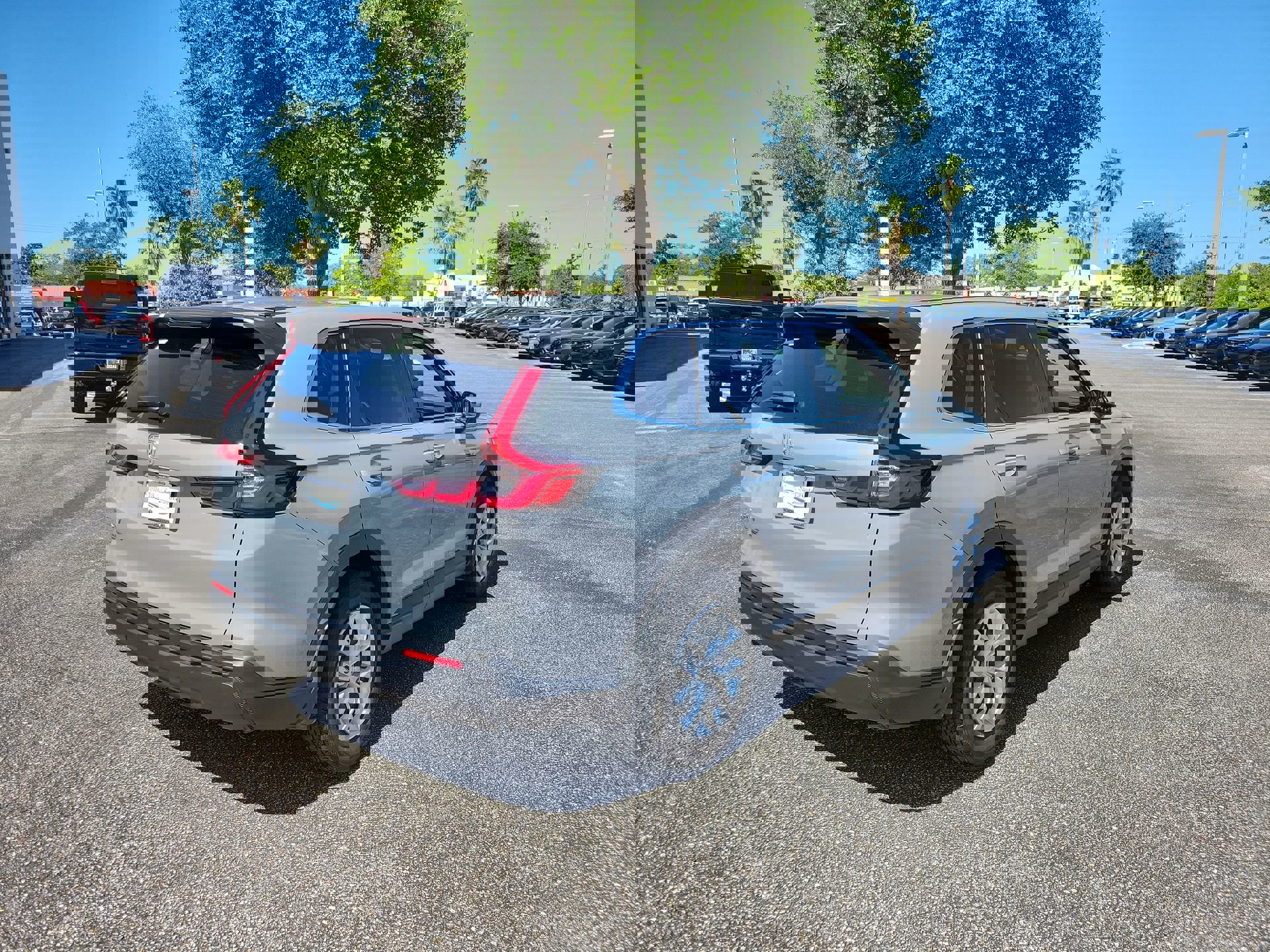 Used 2025 Honda CR-V LX image 6