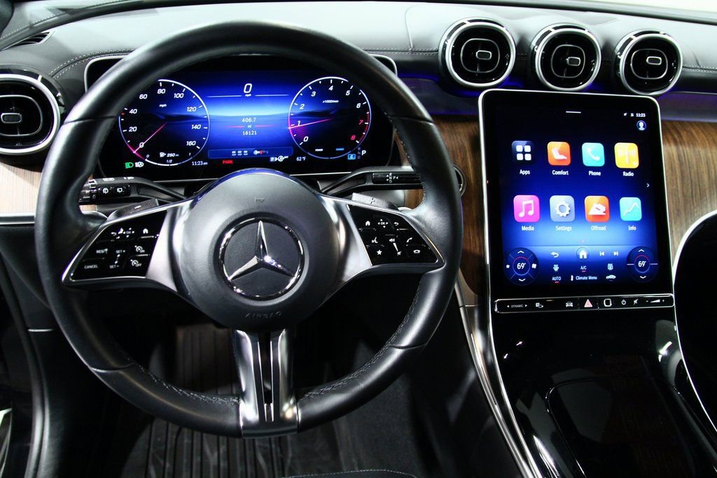 Certified 2025 Mercedes-Benz GLC 300 4MATIC image 6