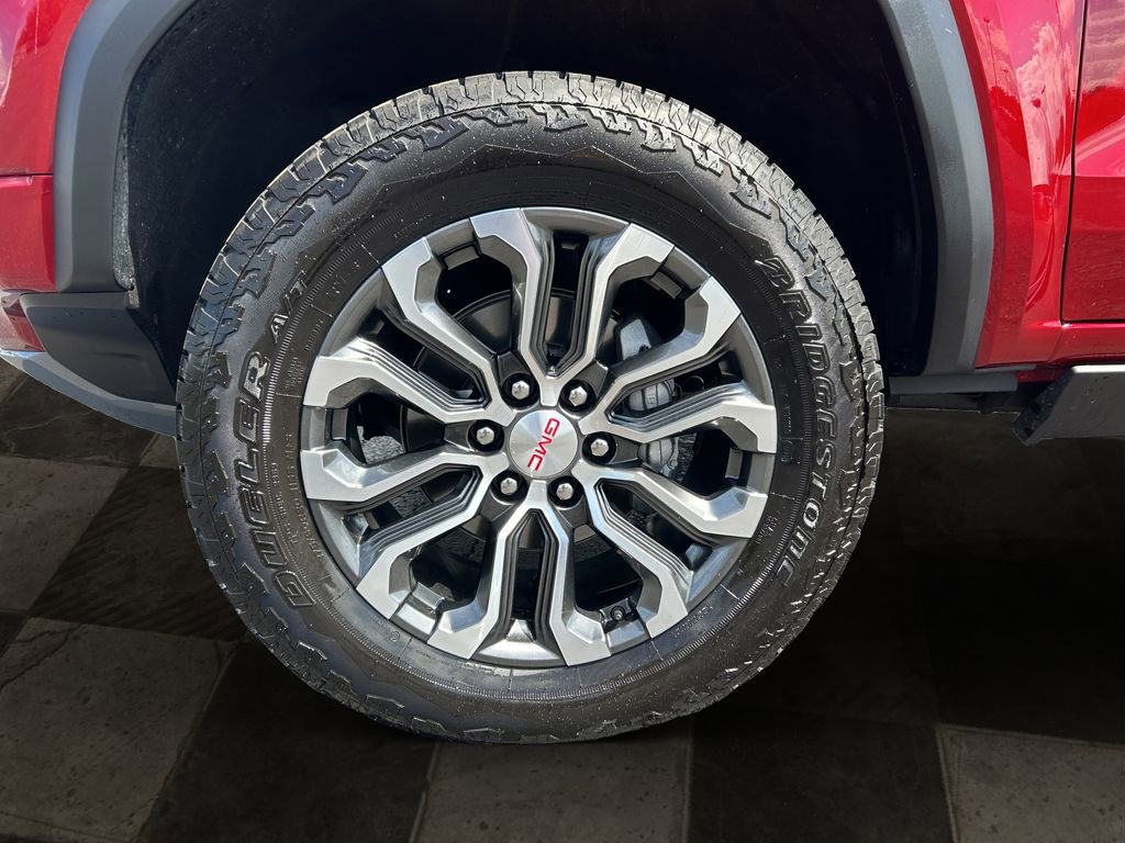 Used 2026 GMC Canyon Denali AWD/4WD image 9