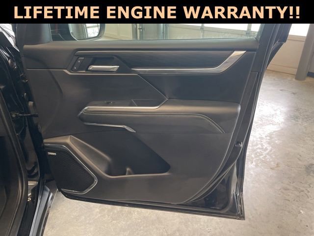 Used 2025 GMC Acadia Elevation image 39