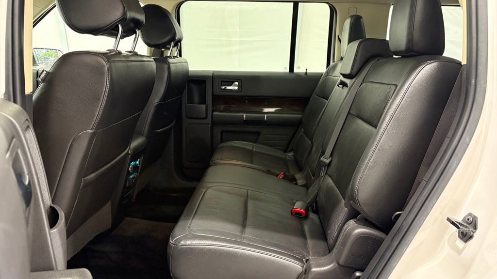 Used 2015 Ford Flex Limited w/ Equipment Group 301A AWD/4WD image 23
